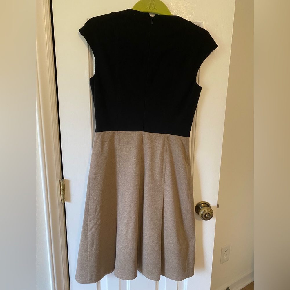 Akris Punto black and camel two tone dress pleated detail 4